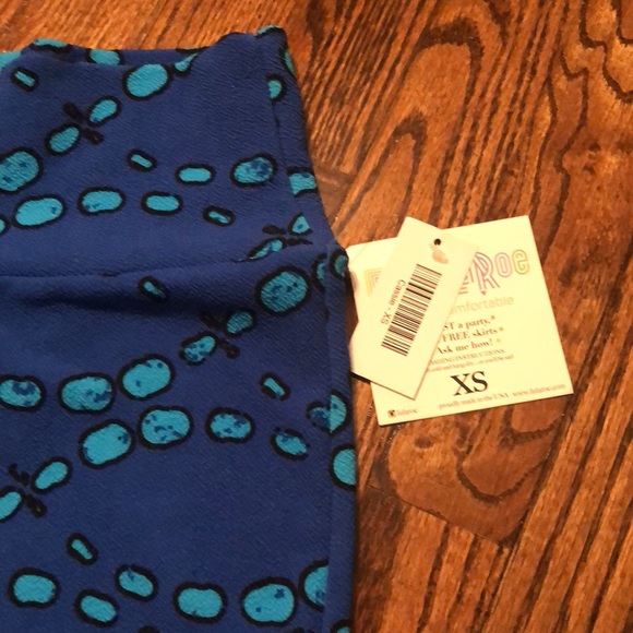 Lularoe Cassie XS NWT - Picture 2 of 5